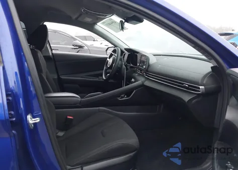 2023 Hyundai Elantra Sel z USA, uszkodzony, nr VIN KMHLM4AG5PU496674